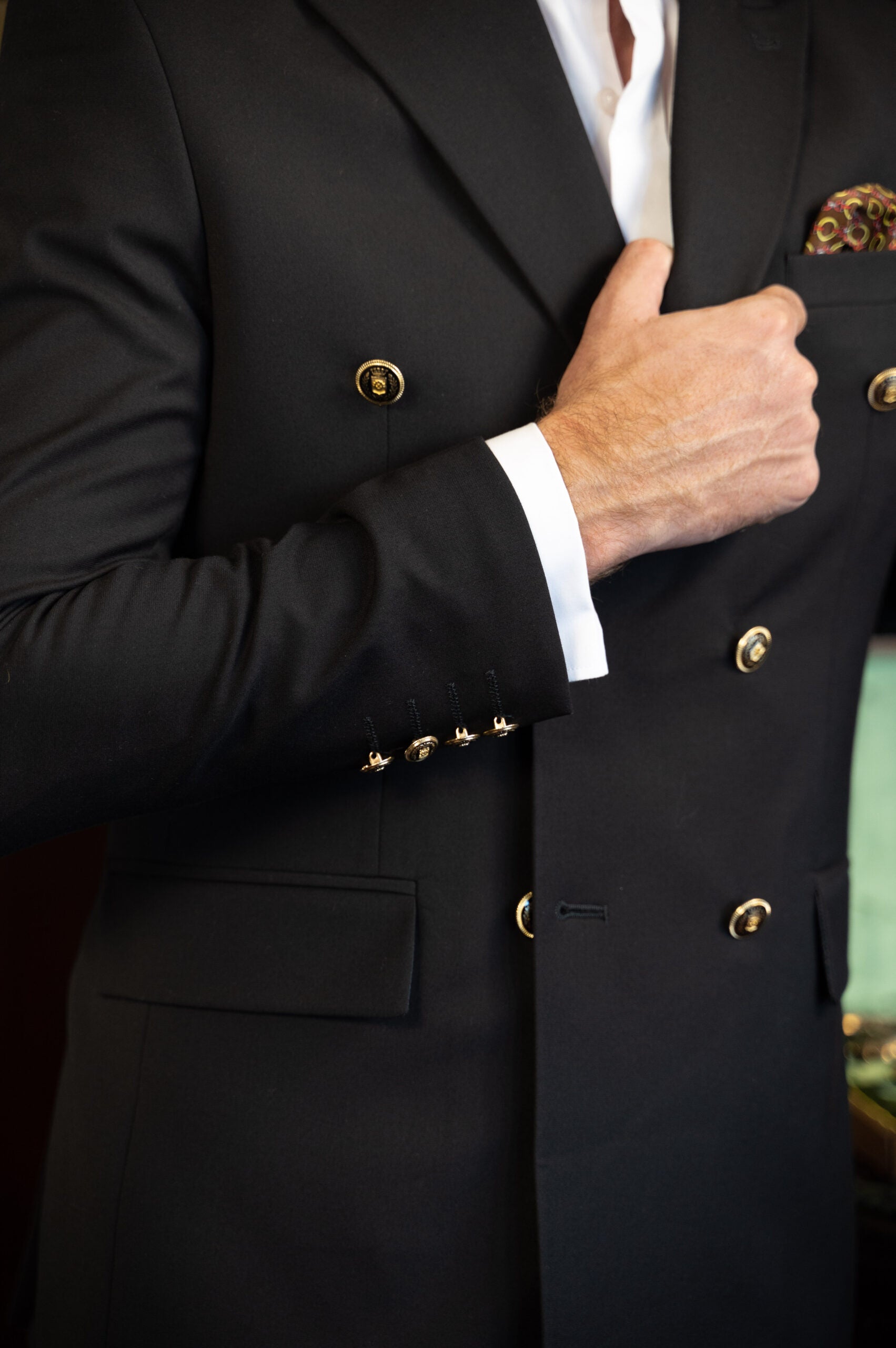 (product) Costum Barbati Negru la Doua Randuri de nasturi Tailored Fit Cfg316
